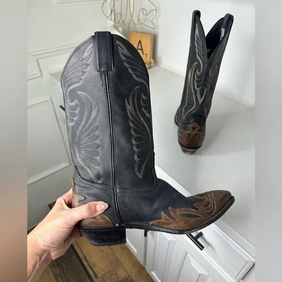 **SOLD**Vintage Code West Black & Brown Heart and Wing-Tip Western Boots Women's - Picture 7 of 10